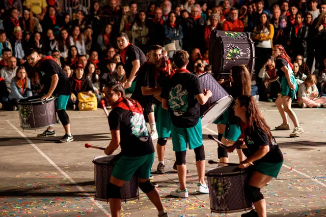 Drakaris · Tabalada de la Festa de Tardor · 2024. Foto: Guillem Mendoza